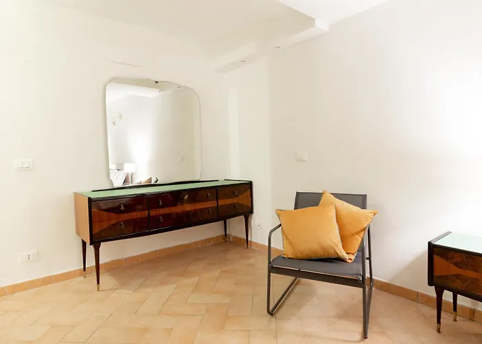 Peaceful Hidden Gem Near Metro A And Colosseum Apartment